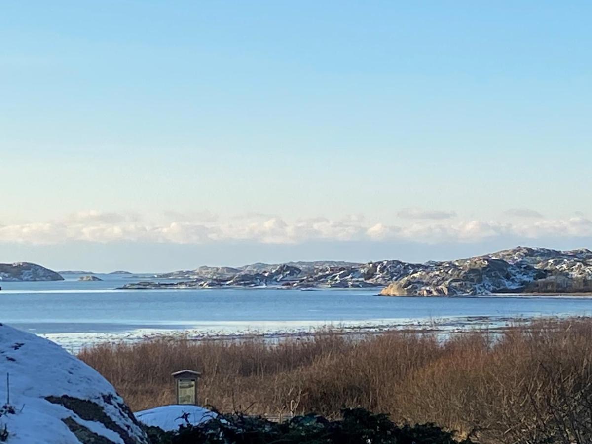 Stuga I Naturskoent Omrade Pa Vaestra Tjoern Saby Luaran gambar